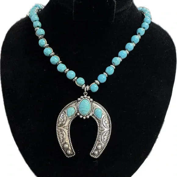 Idyllwind Turquoise and Silver Horseshoe Necklace/ 16” adjustable - Picture 3 of 5